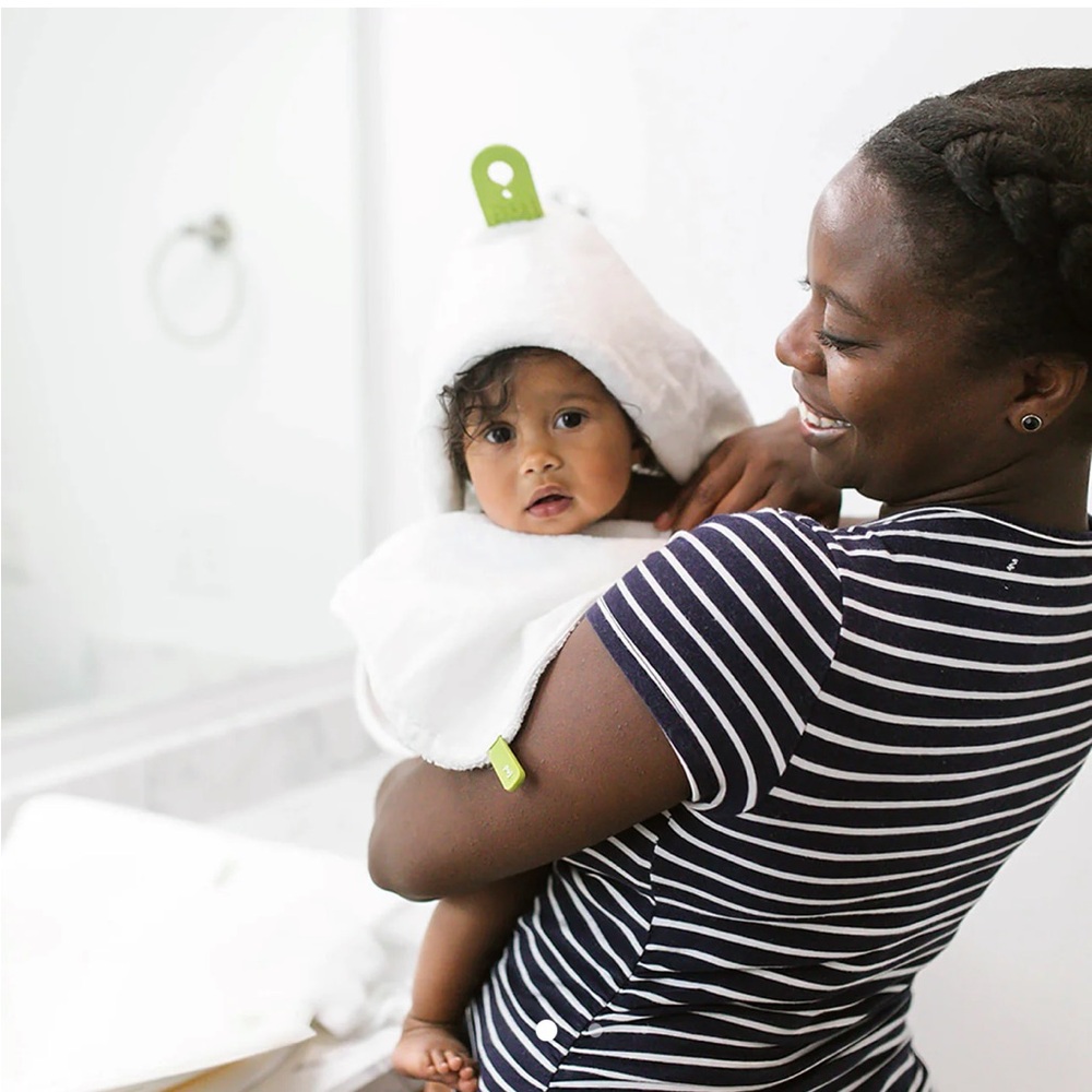 Puj Hug -Hooded Baby Towel - Picture 7 of 12